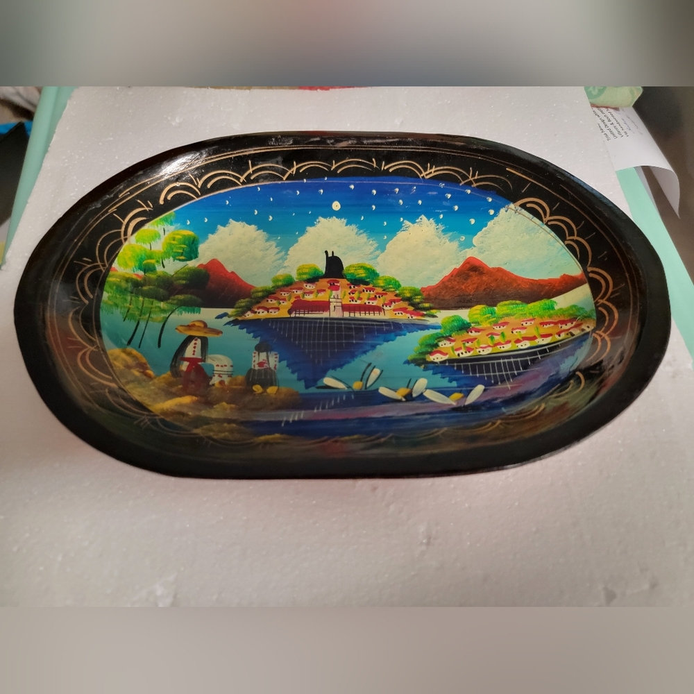 Vintage Mexican wood bowl folk art hand carved/painted lake scene motif
